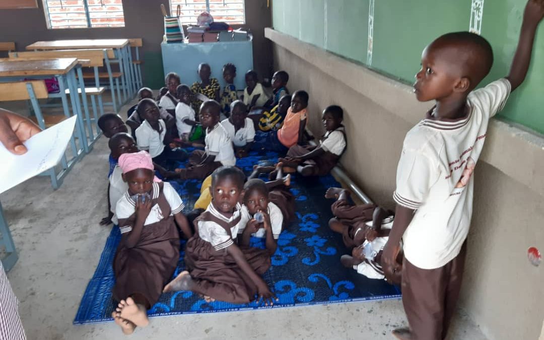 Actuación en el Colegio «Notre Dame du Mont Carmel» de Souri. BURKINA FASO.